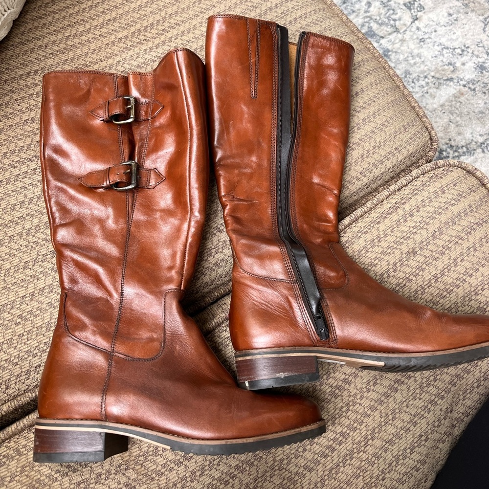 Clarks women’s leather boots